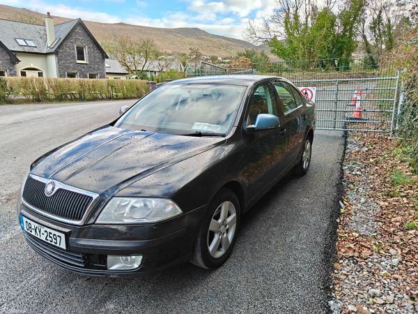 Skoda Octavia Hatchback, Petrol, 2008, Black