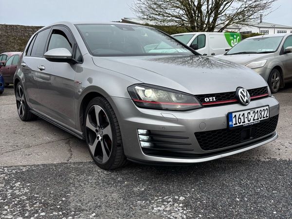 Volkswagen Golf Hatchback, Petrol, 2016, Silver