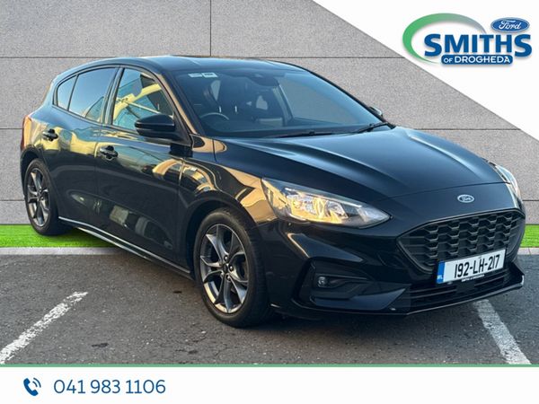Ford Focus Hatchback, Petrol, 2019, Black