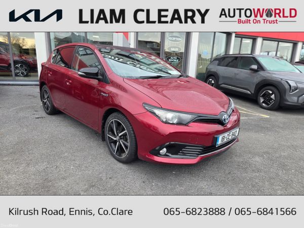 Toyota Auris Estate, Petrol Hybrid, 2018, Red