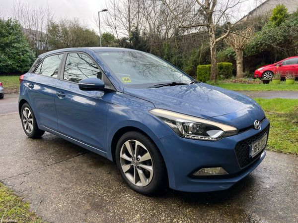 Hyundai i20 Hatchback, Petrol, 2016, Blue