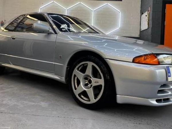 Nissan Skyline Coupe, Petrol, 1989, Silver