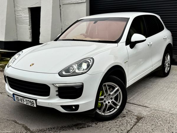 Porsche Cayenne SUV, Petrol Plug-in Hybrid, 2015, White