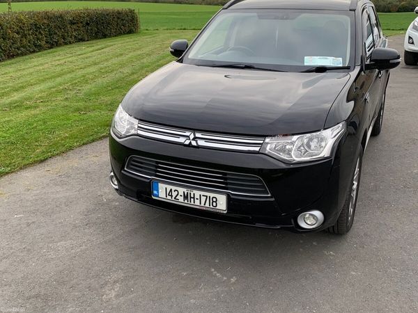 Mitsubishi Outlander SUV, Petrol Plug-in Hybrid, 2014, Black