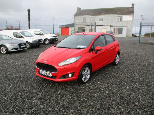 Ford Fiesta Hatchback, Petrol, 2016, Red