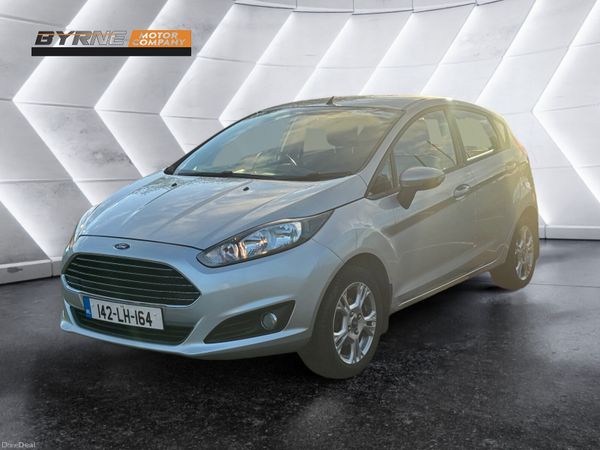 Ford Fiesta Hatchback, Petrol, 2014, Silver