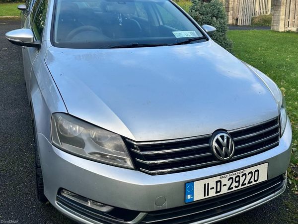 Volkswagen Passat Saloon, Diesel, 2011, Silver