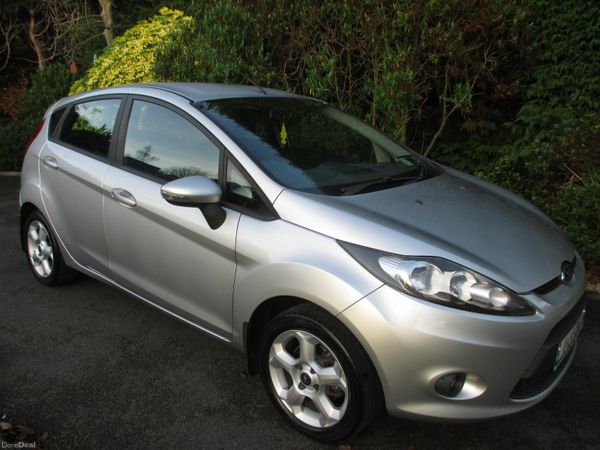 Ford Fiesta Hatchback, Petrol, 2011, Silver