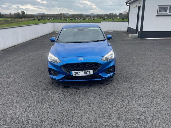 Ford Focus Hatchback, Diesel, 2020, Blue