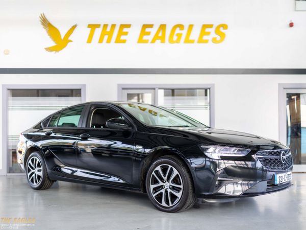 Opel Insignia Hatchback, Diesel, 2022, Black