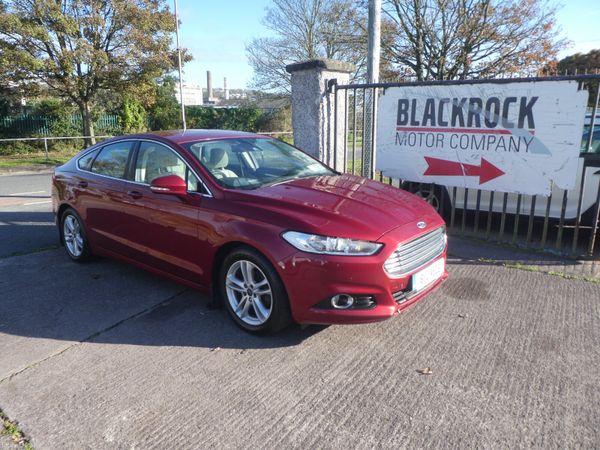 Ford Mondeo Hatchback, Diesel, 2016, Red