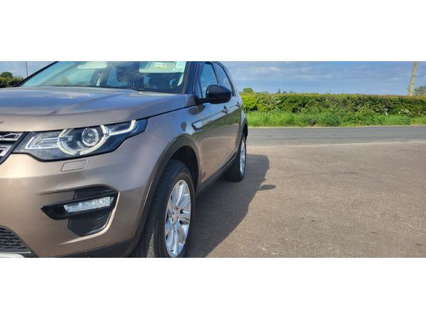 Land Rover Discovery SUV, Diesel, 2015, Gold