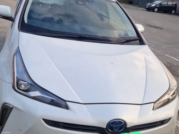 Toyota Prius Hatchback, Petrol Hybrid, 2020, White