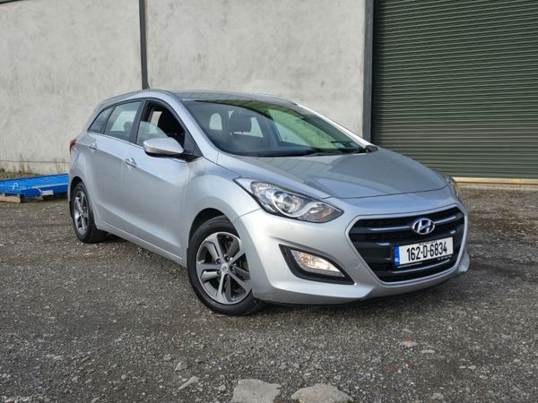 Hyundai i30 Estate/Jeep, Diesel, 2016, Silver