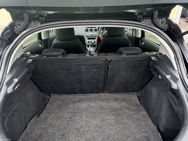 Peugeot 308 Hatchback, Diesel, 2010, Black