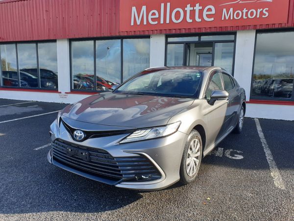 Toyota Camry Saloon, Petrol Hybrid, 2022, Grey