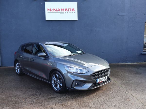 Ford Focus Hatchback, Petrol, 2019, Grey