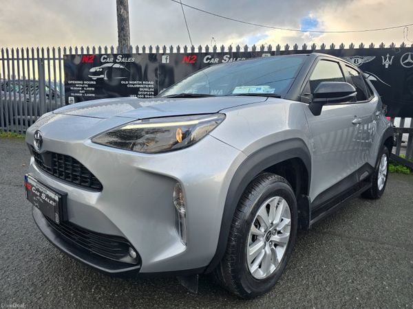 Toyota Yaris Cross Hatchback, Petrol Hybrid, 2023, Grey