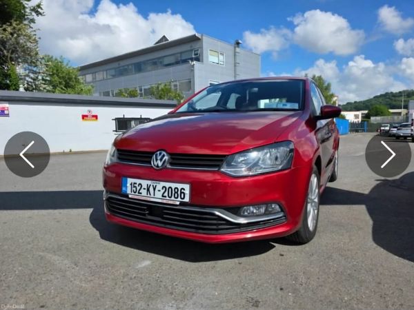 Volkswagen Polo Hatchback, Petrol, 2015, Red
