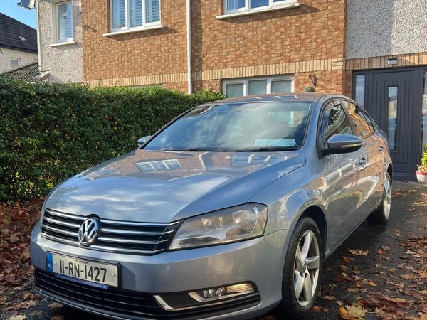 Volkswagen Passat Saloon, Diesel, 2011, Grey