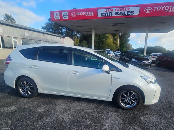 Toyota Prius Hatchback, Petrol Hybrid, 2015, White