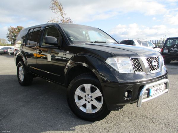 Nissan Pathfinder Van, Diesel, 2011, Black