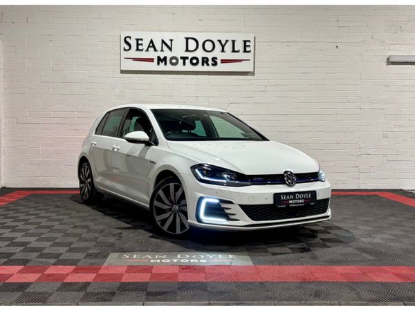 Volkswagen Golf Hatchback, Petrol Hybrid, 2018, White