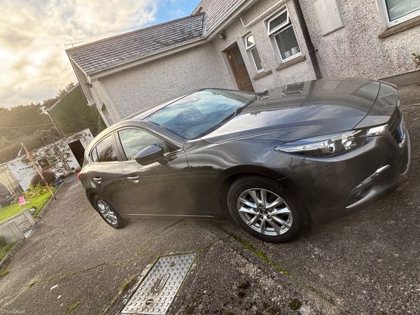 Mazda Mazda3 Hatchback, Petrol, 2018, Grey