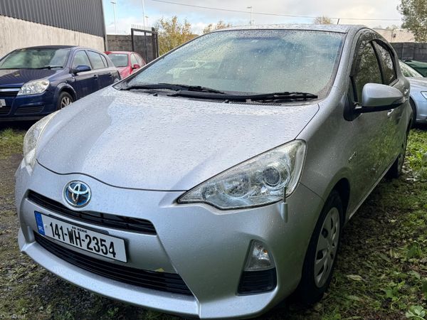Toyota Aqua Hatchback, Petrol Hybrid, 2014, Silver