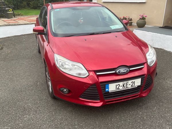 Ford Focus Hatchback, Diesel, 2012, Red