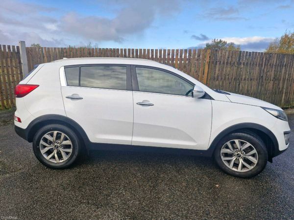 Kia Sportage SUV, Diesel, 2015, White