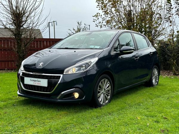 Peugeot 208 Hatchback, Petrol, 2018, Grey