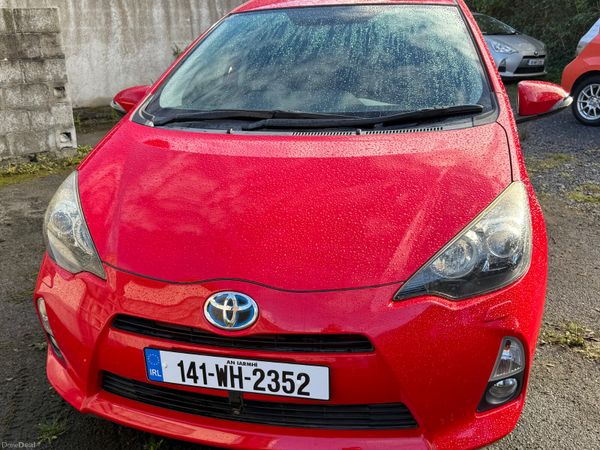 Toyota Aqua Hatchback, Petrol Hybrid, 2014, Red