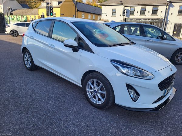 Ford Fiesta Hatchback, Petrol, 2019, White