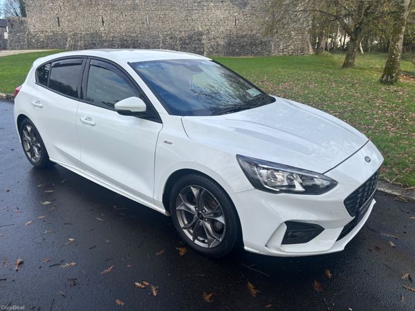 Ford Focus Hatchback, Diesel, 2021, White