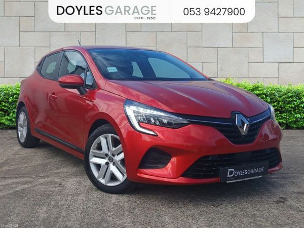 Renault Clio Hatchback, Petrol, 2022, Red