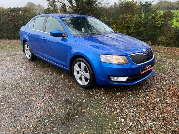Skoda Octavia Saloon, Diesel, 2017, Blue