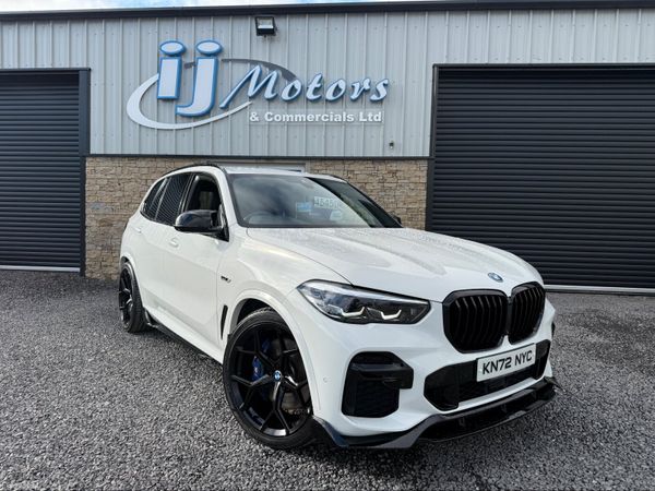 BMW X5 SUV, Petrol Hybrid, 2022, White
