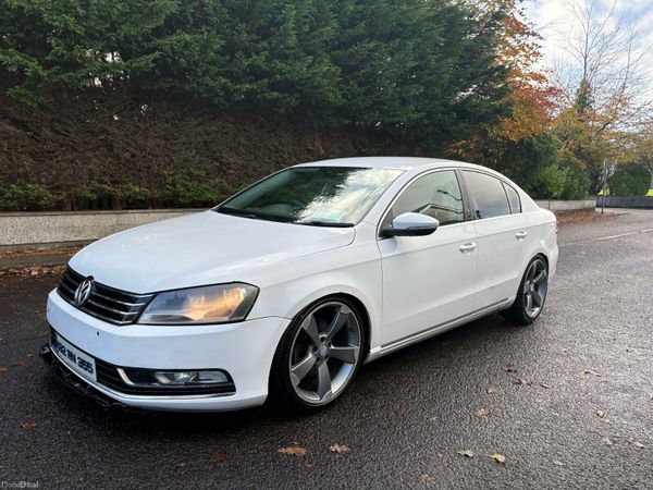 Volkswagen Passat Saloon, Diesel, 2013, White