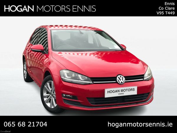 Volkswagen Golf Hatchback, Petrol, 2015, Red