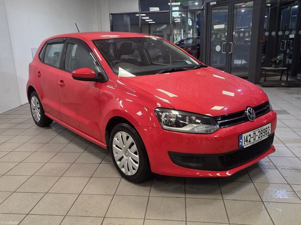 Volkswagen Polo Hatchback, Petrol, 2014, Red