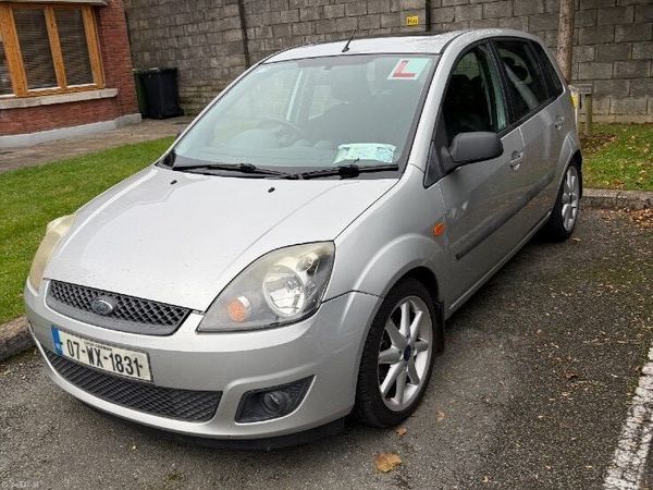 Ford Fiesta Hatchback, Petrol, 2007, Silver