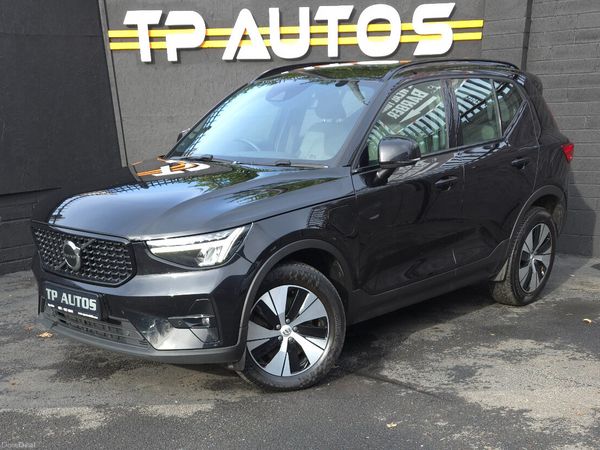 Volvo XC40 SUV, Petrol Hybrid, 2022, Black