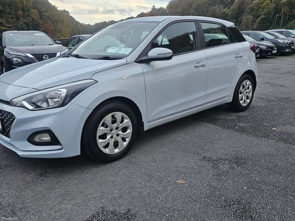 Hyundai i20 Hatchback, Petrol, 2019, Blue