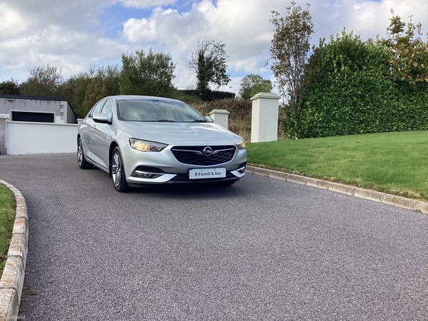 Opel Insignia Hatchback, Diesel, 2021, Grey