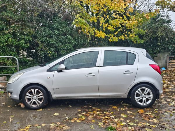 Opel Corsa Hatchback, Petrol, 2009, Silver