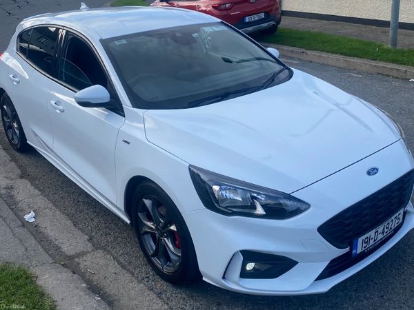 Ford Focus Hatchback, Petrol, 2019, White