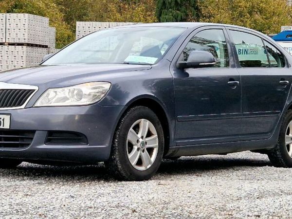 Skoda Octavia Hatchback, Diesel, 2010, Grey