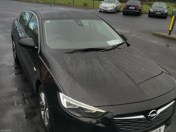 Opel Insignia Hatchback, Diesel, 2019, Black