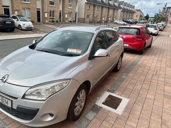 Renault Megane Estate, Diesel, 2011, Silver